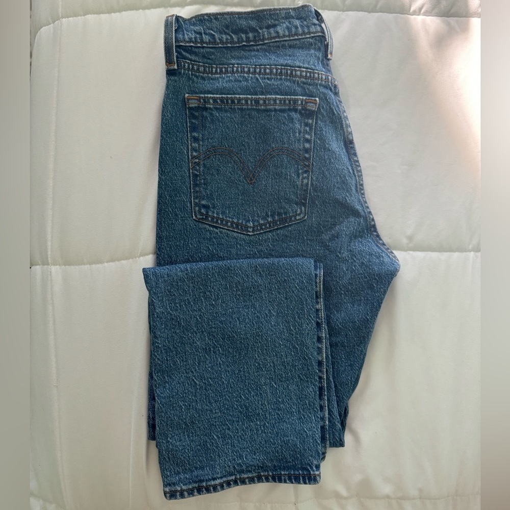 Levi Wedgie Straight Jeans